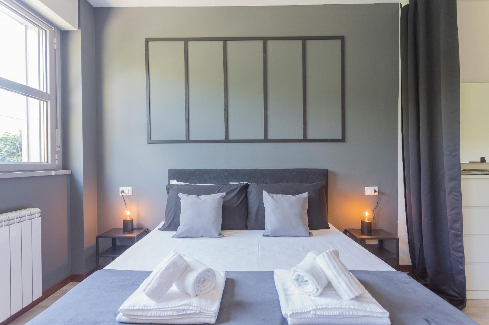 Black Loft Como By Rent All Como Buitenkant foto