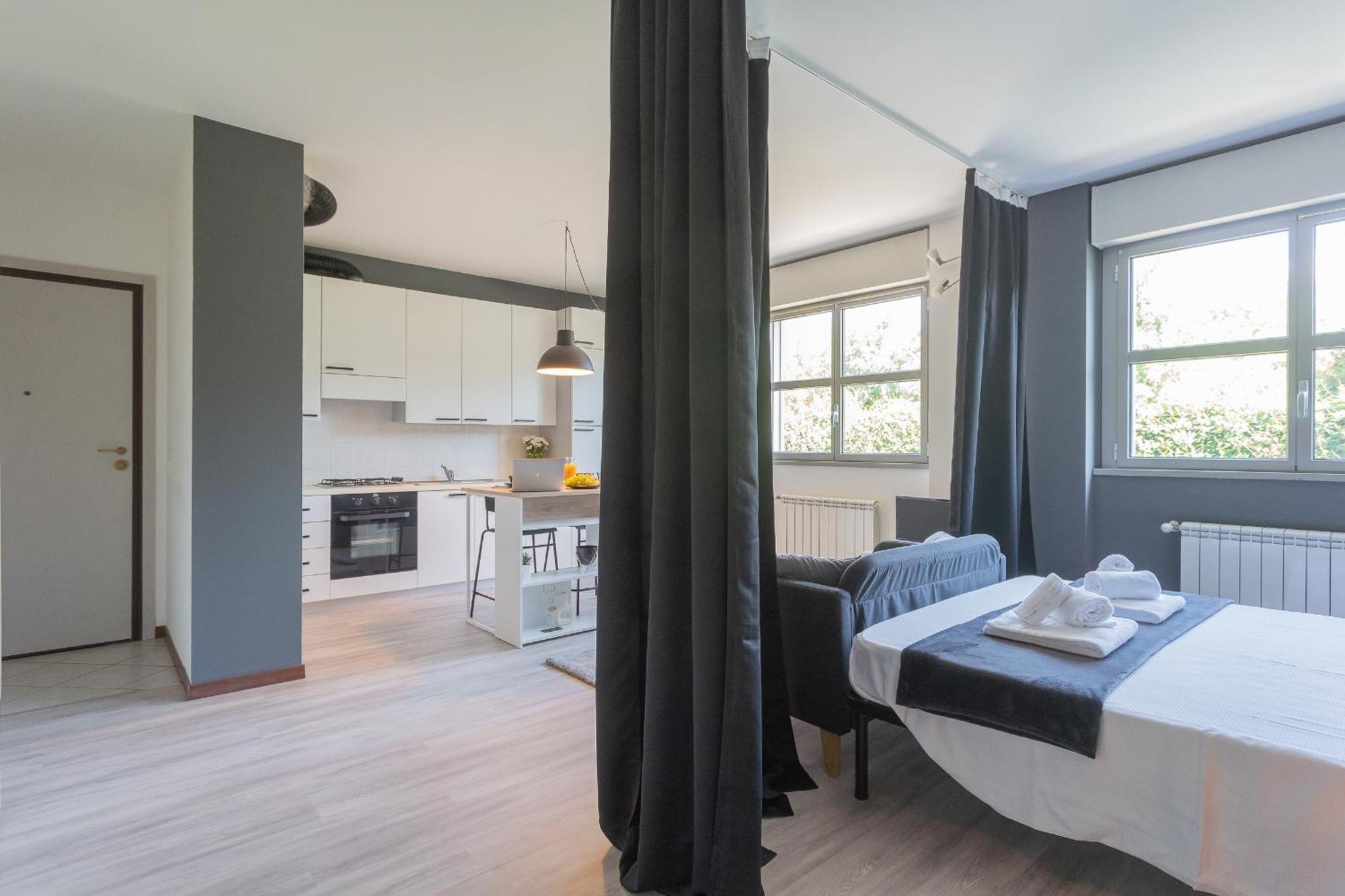 Black Loft Como By Rent All Como Buitenkant foto