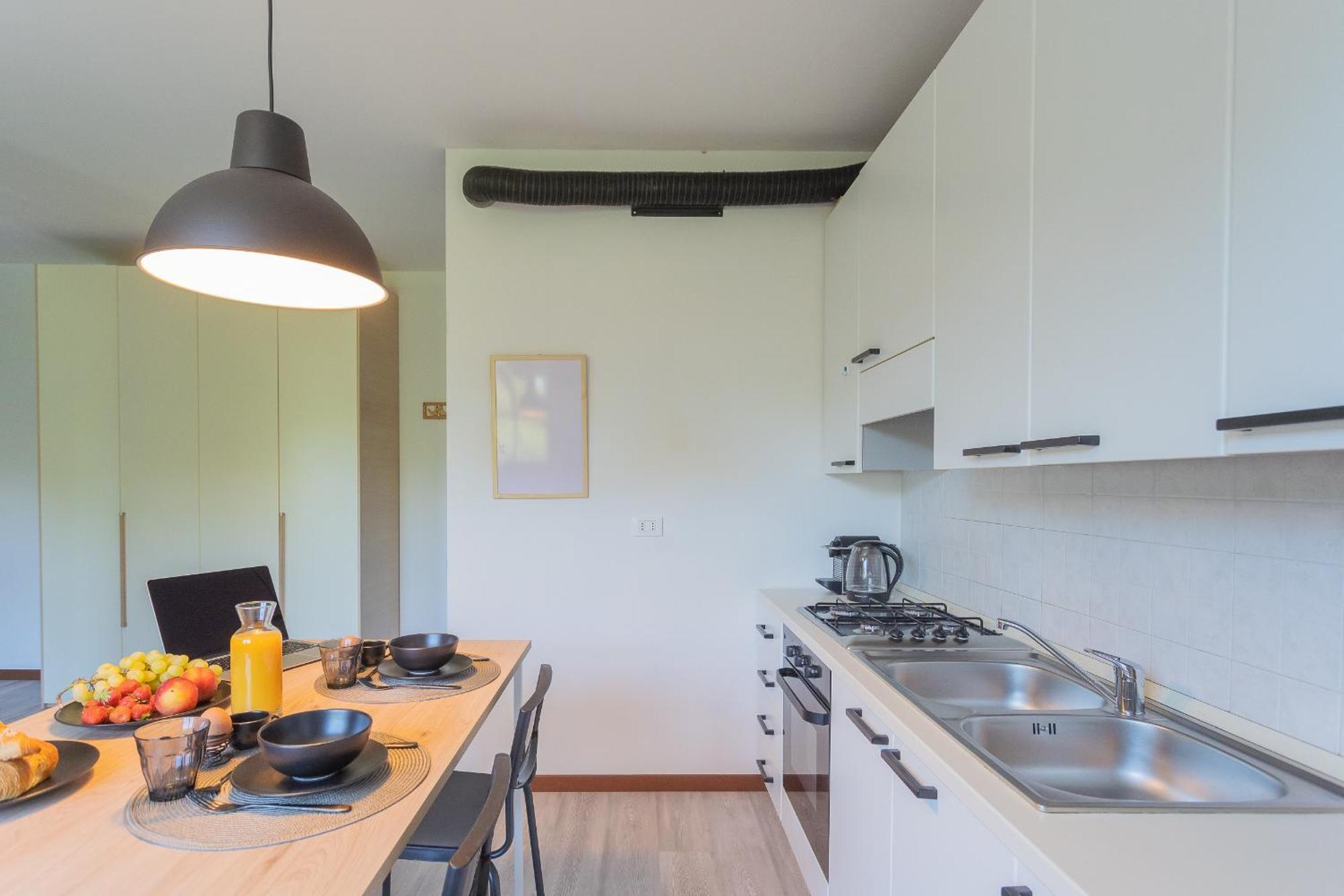 Black Loft Como By Rent All Como Buitenkant foto